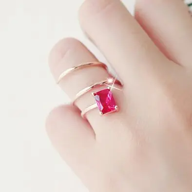 Women's simple style red AA CZ stone resizable Rings for banquet party wedding all-match stylish modern fashionable Fine Rings
Women's simple style red AA CZ stone resizable Rings for banquet party wedding all-match stylish modern fashionable Fine Rings