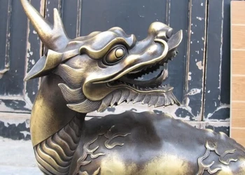 China Royal Palace Pure Bronze exquisite Foo Dog Lion kylin Dragon beast Statue
China Royal Palace Pure Bronze exquisite Foo Dog Lion kylin Dragon beast Statue