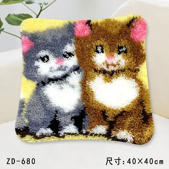 cross stitch pillow / Placemats "do it yourself" method of needlework kit latch hook rug kit / embroidered pillow Animal Cat
cross stitch pillow / Placemats "do it yourself" method of needlework kit latch hook rug kit / embroidered pillow Animal Cat