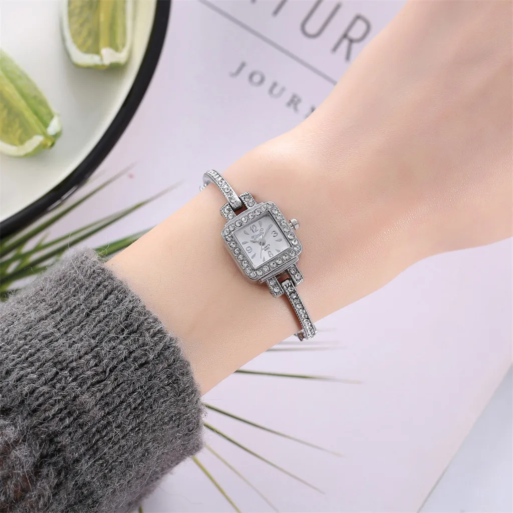Women's Individual Alloy Quartz Watch Business LadiesFashion Full Diamond Luxury bracelet Watch Women 2019 reloj mujer
Women's Individual Alloy Quartz Watch Business LadiesFashion Full Diamond Luxury bracelet Watch Women 2019 reloj mujer