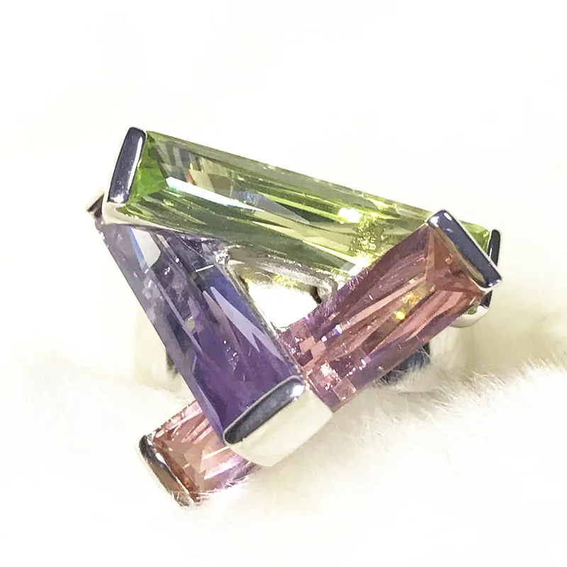 Perfect Cut irregular rectangular shape ring three color clear stone column combination finger rings women's gift ALW1678
Perfect Cut irregular rectangular shape ring three color clear stone column combination finger rings women's gift ALW1678