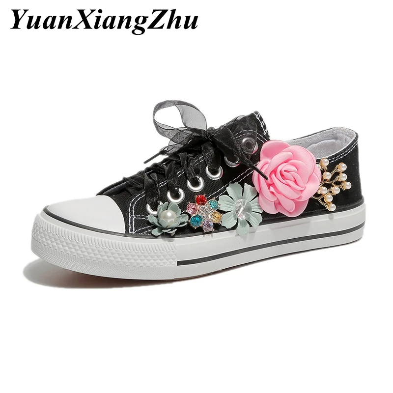 2019 fashion flower canvas shoes women sneakers female casual summer shoes trainers lace up girl basket femme vulcanize shoes
2019 fashion flower canvas shoes women sneakers female casual summer shoes trainers lace up girl basket femme vulcanize shoes
