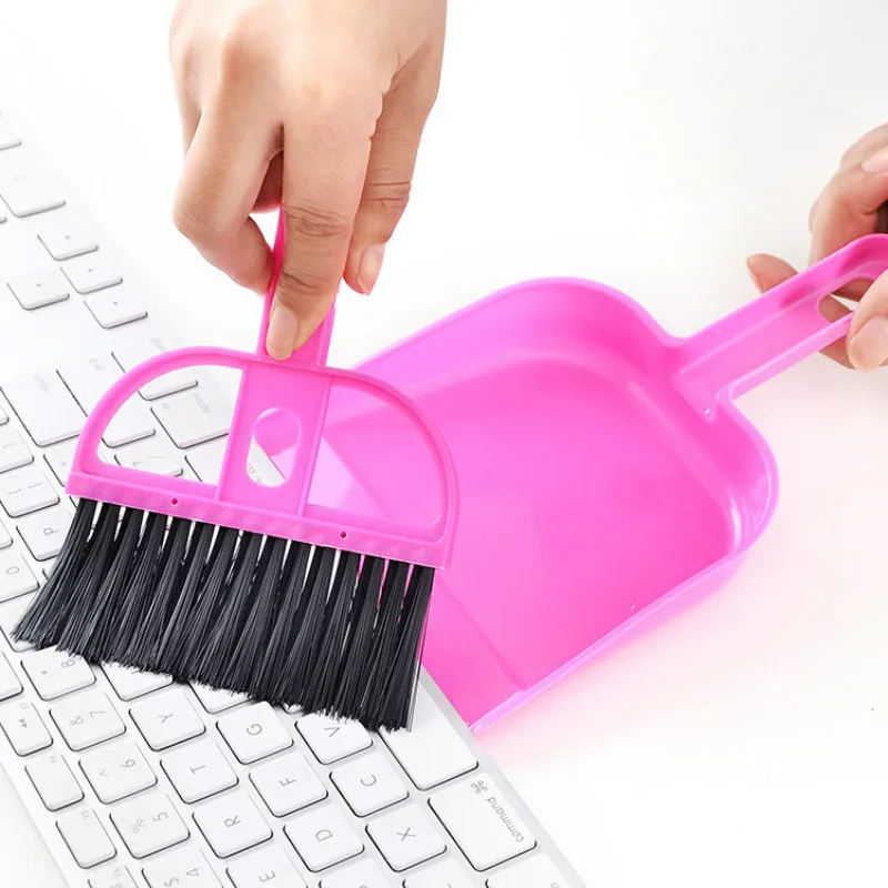 Mini desktop cleaning brush computer brush keyboard brush small broom dustpan set 5 pcs
Mini desktop cleaning brush computer brush keyboard brush small broom dustpan set 5 pcs