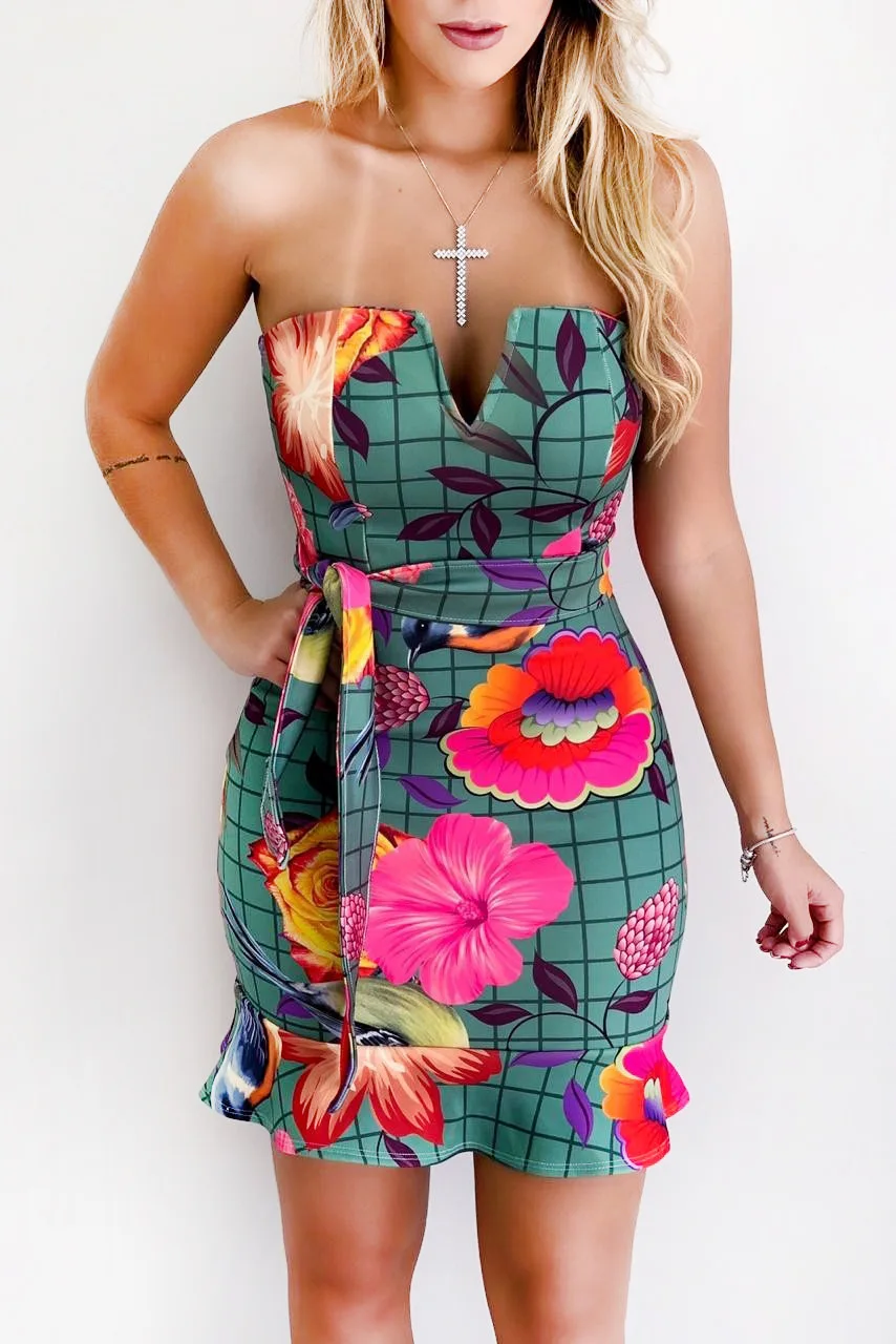Фото Специальный дизайн летнее Сексуальное мини платье без бретелек с поясом женское