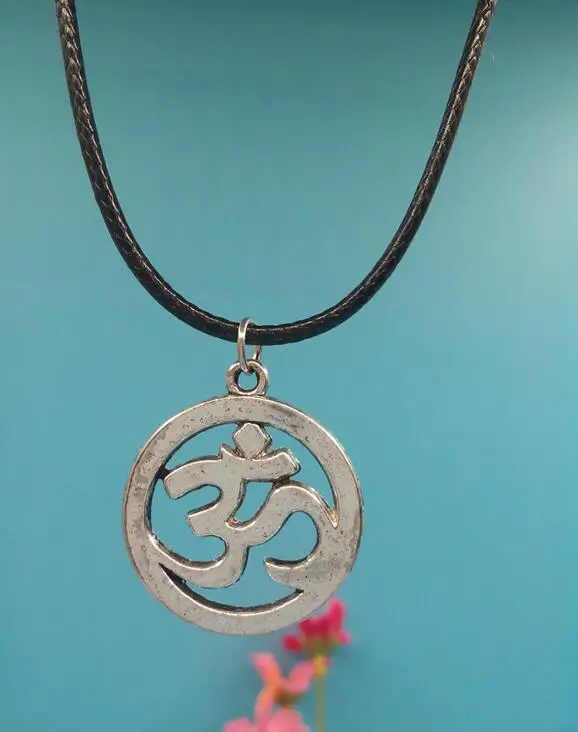30x25MM 3D Yoga OM Pendant Necklace Vintage Ancient Silver Charms Necklace Fashion Jewelry Gift Wax Leather Cord Chain 1 pcs
30x25MM 3D Yoga OM Pendant Necklace Vintage Ancient Silver Charms Necklace Fashion Jewelry Gift Wax Leather Cord Chain 1 pcs