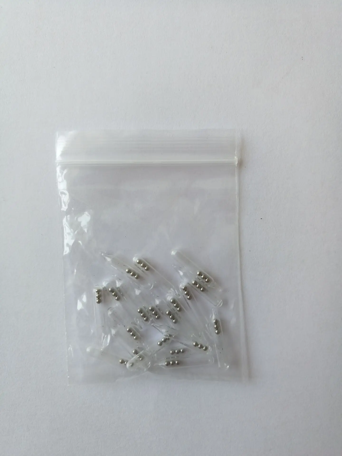20pcs/lot 3mm3 ball Jig Fishing Lure Glass Rattles Insert Tube Rattles Shake Attract Fly Tie Tying Fishing rattle
20pcs/lot 3mm3 ball Jig Fishing Lure Glass Rattles Insert Tube Rattles Shake Attract Fly Tie Tying Fishing rattle