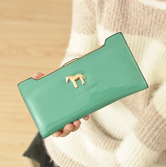 Cute Horse Women Wallets Lady Handbags Money Coin Purse Shine PU Leather Clutch Wallet Moenybags cards Holder Burse Purses Bag
Cute Horse Women Wallets Lady Handbags Money Coin Purse Shine PU Leather Clutch Wallet Moenybags cards Holder Burse Purses Bag