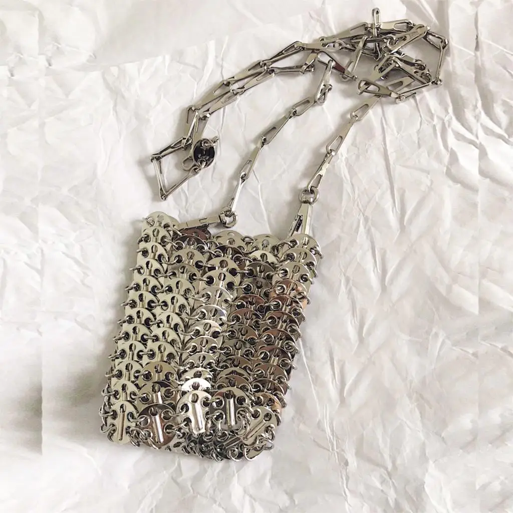 Silver Women Messenger Bags Metal Brass Cross Body Bag Famous Brand Chain Mini Handbags Luxury Designer Evening Clutch
Silver Women Messenger Bags Metal Brass Cross Body Bag Famous Brand Chain Mini Handbags Luxury Designer Evening Clutch