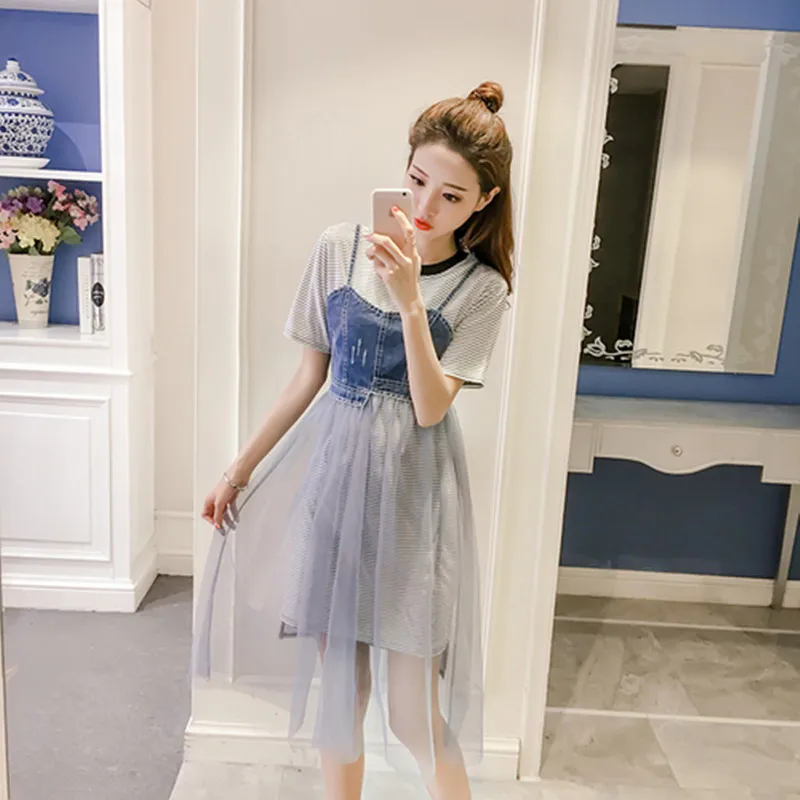 Women Two Pieces Sets 2019 Fashion Striped Long T-shirts + Denim Skirts Mesh Spliced Zipper Casual 2 Pieces Skirts Suits Dress
Women Two Pieces Sets 2019 Fashion Striped Long T-shirts + Denim Skirts Mesh Spliced Zipper Casual 2 Pieces Skirts Suits Dress