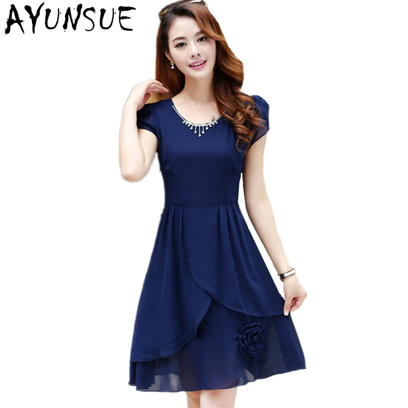 Short Sleeve Dark Blue Summer Dress Chiffon 2019 O Neck High Quality Middle Age Womens Dresses Large Sizes 5XL AYUNSUE FYY489
Short Sleeve Dark Blue Summer Dress Chiffon 2019 O Neck High Quality Middle Age Womens Dresses Large Sizes 5XL AYUNSUE FYY489