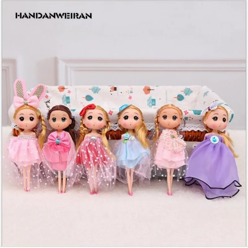 1PC Children's toys 18cm curly hair wedding confused doll Children's Toys For Fashion Girl Gifts Random style
1PC Children's toys 18cm curly hair wedding confused doll Children's Toys For Fashion Girl Gifts Random style