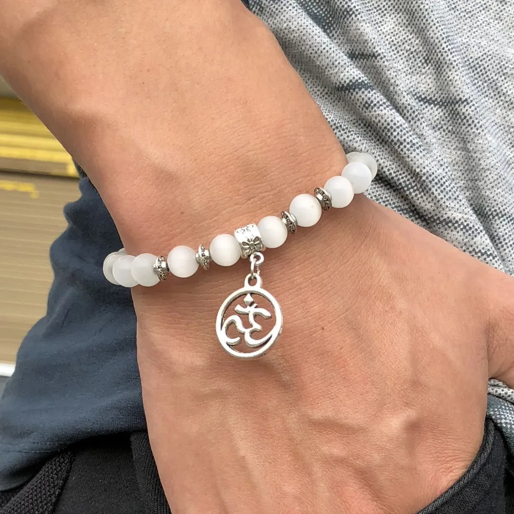 Fashion Ethnic Moonstone Bracelet Antique Silver Coin Feather Opal Braclet For Women Men Yoga Meditation Jewelry Bijoux Femme
Fashion Ethnic Moonstone Bracelet Antique Silver Coin Feather Opal Braclet For Women Men Yoga Meditation Jewelry Bijoux Femme