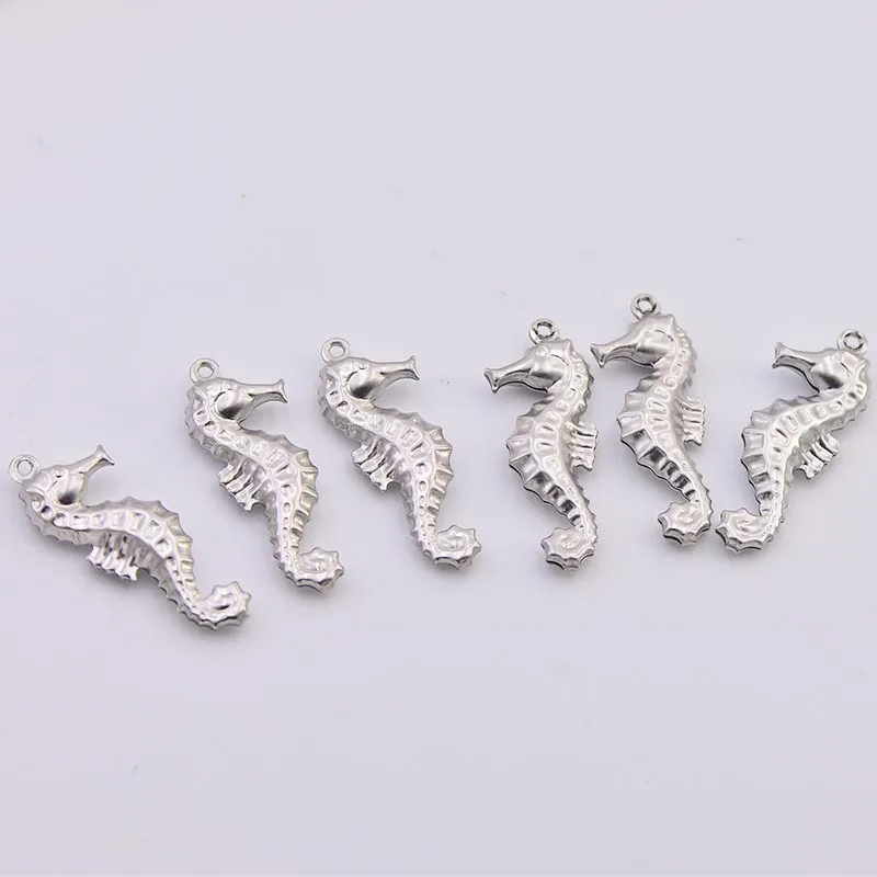 10*26mm Hollow Seahorse Shaped Pendant Charms Tags Stainless Steel Fashion Jewelry Accessories DIY Crafts Findings
10*26mm Hollow Seahorse Shaped Pendant Charms Tags Stainless Steel Fashion Jewelry Accessories DIY Crafts Findings