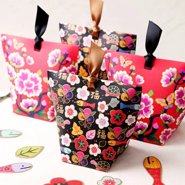 10pcs Chinese style New Year Cake Box Biscuit Box Nougat Candy Box Pineapple Case Box For Cake Wedding gift Packaging bag
10pcs Chinese style New Year Cake Box Biscuit Box Nougat Candy Box Pineapple Case Box For Cake Wedding gift Packaging bag