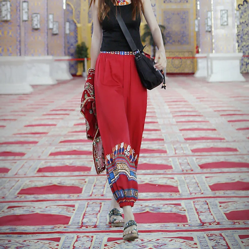 Free Shipping 2019 New Fashion Ankle Length Pants For Women Trousers Chinese Style Elastic Waist Print Summer Chiffon Red Pants
Free Shipping 2019 New Fashion Ankle Length Pants For Women Trousers Chinese Style Elastic Waist Print Summer Chiffon Red Pants
