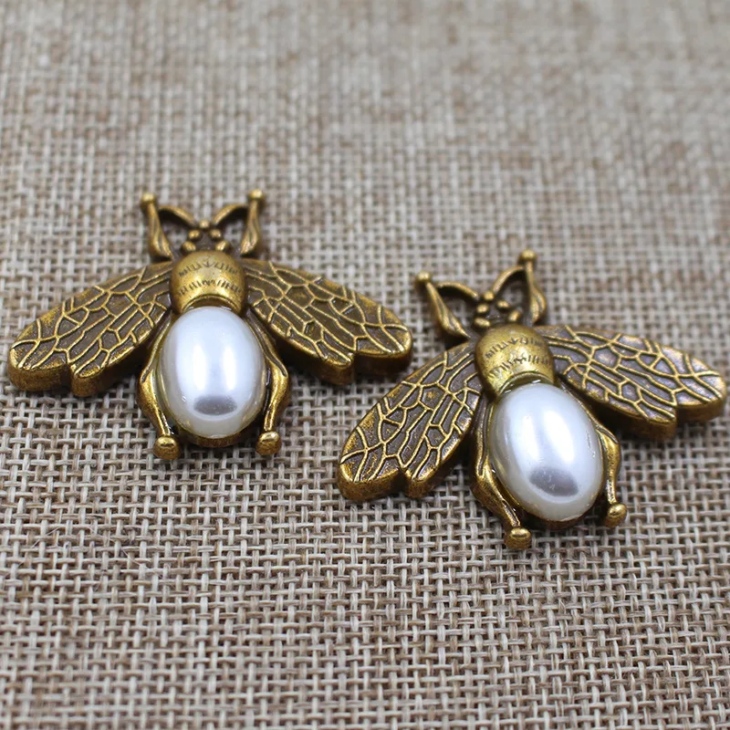 5pcs Metal Bee Pearl Stud Rivet Spike Screw for Leathercraft Bags Shoes Belt DIY Jewelry Bracelet Accessories Garment Decor
5pcs Metal Bee Pearl Stud Rivet Spike Screw for Leathercraft Bags Shoes Belt DIY Jewelry Bracelet Accessories Garment Decor