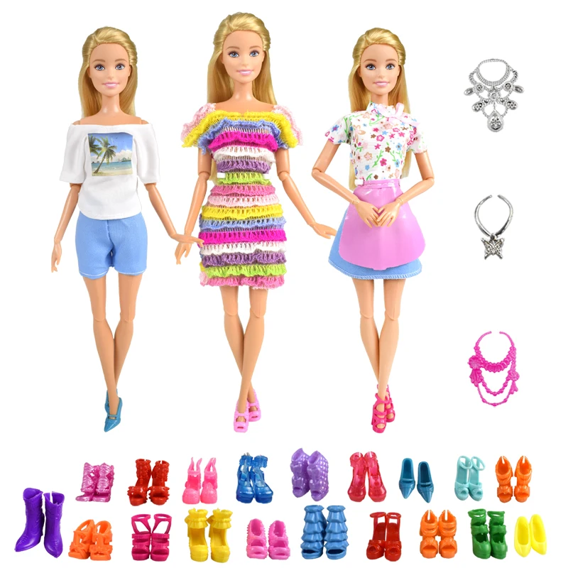 9 Item/Set Doll Supplies =3 Pcs Dress Clothes + 3 Plastic Necklace + Random 3 Pairs Shoes for Doll Accessories Girl Toys Gift
9 Item/Set Doll Supplies =3 Pcs Dress Clothes + 3 Plastic Necklace + Random 3 Pairs Shoes for Doll Accessories Girl Toys Gift