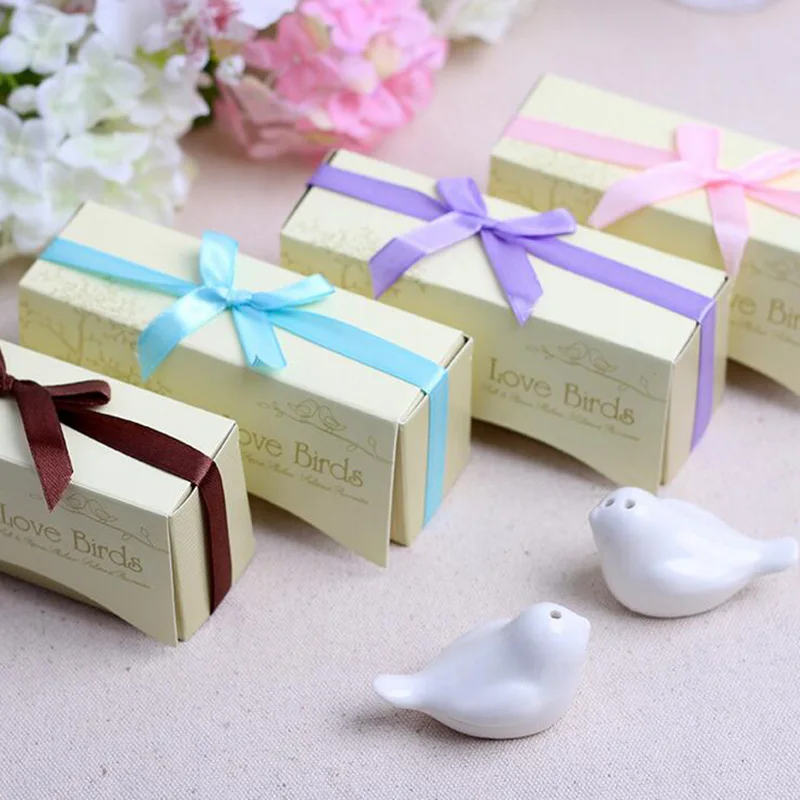Wedding Favors 100pcs/lot=50set /lot newest "Love Birds In The Window" Ceramic Salt & Pepper Shakers Wedding Favor
Wedding Favors 100pcs/lot=50set /lot newest "Love Birds In The Window" Ceramic Salt & Pepper Shakers Wedding Favor