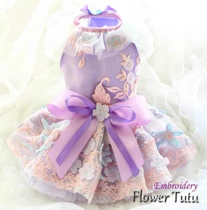 Free shipping dog clothes embroidery 3D flowers bud collar gorgeous tutu princess dog dress ropa perro mascotas roupa cachorro
Free shipping dog clothes embroidery 3D flowers bud collar gorgeous tutu princess dog dress ropa perro mascotas roupa cachorro