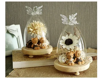 Simple Modern Living Room, European Style Table Decoration, Creative Glass Cover, Integral Decorative Handicraft Furnishings.
Simple Modern Living Room, European Style Table Decoration, Creative Glass Cover, Integral Decorative Handicraft Furnishings.