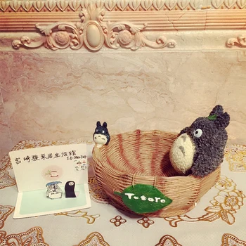 Hayao Miyazaki cartoon Totoro ashtray large flower cylinder Home Furnishing box resin decoration gift pot
Hayao Miyazaki cartoon Totoro ashtray large flower cylinder Home Furnishing box resin decoration gift pot