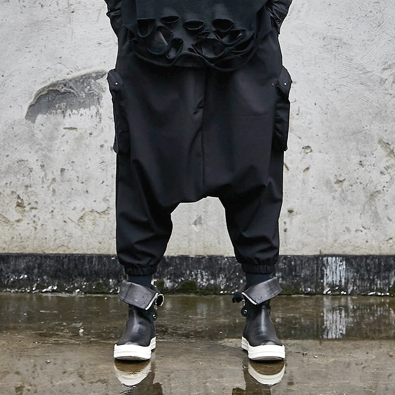 Men Oversize Dark Black Low Crotch Cross Pants Male Japan Streetwear Hip Hop Punk Gothic Harem Trousers Joggers Sweatpants
Men Oversize Dark Black Low Crotch Cross Pants Male Japan Streetwear Hip Hop Punk Gothic Harem Trousers Joggers Sweatpants