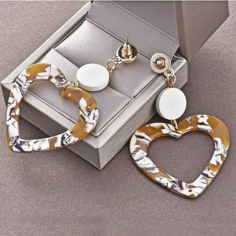 Colorful Acetic Acid Acrylic Love Heart Piercing Earrings Punk Hollow Drop Dangle Earrings For Women Ear Jewelry Brincos
Colorful Acetic Acid Acrylic Love Heart Piercing Earrings Punk Hollow Drop Dangle Earrings For Women Ear Jewelry Brincos