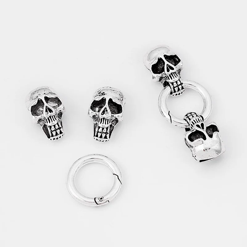 3 Sets Antique Silver Skull Head Clasp Bracelet Findings 11x5mm Hole For 5mm Round Leather Cords
3 Sets Antique Silver Skull Head Clasp Bracelet Findings 11x5mm Hole For 5mm Round Leather Cords
