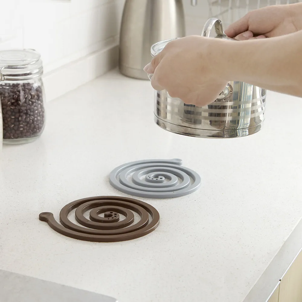 Mosquito Coils Shaped Cup Coaster Kitchen Placemat Heat Insulated Pad Table Mat drinking glasses cup tea cup use F80
Mosquito Coils Shaped Cup Coaster Kitchen Placemat Heat Insulated Pad Table Mat drinking glasses cup tea cup use F80