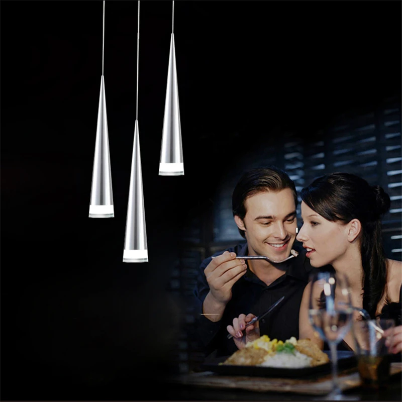 15W Modern Aluminum Pendant Light, 3 Light, Transparent Acrylic Metal Plating,Dining Room Light 110V-240V.
15W Modern Aluminum Pendant Light, 3 Light, Transparent Acrylic Metal Plating,Dining Room Light 110V-240V.