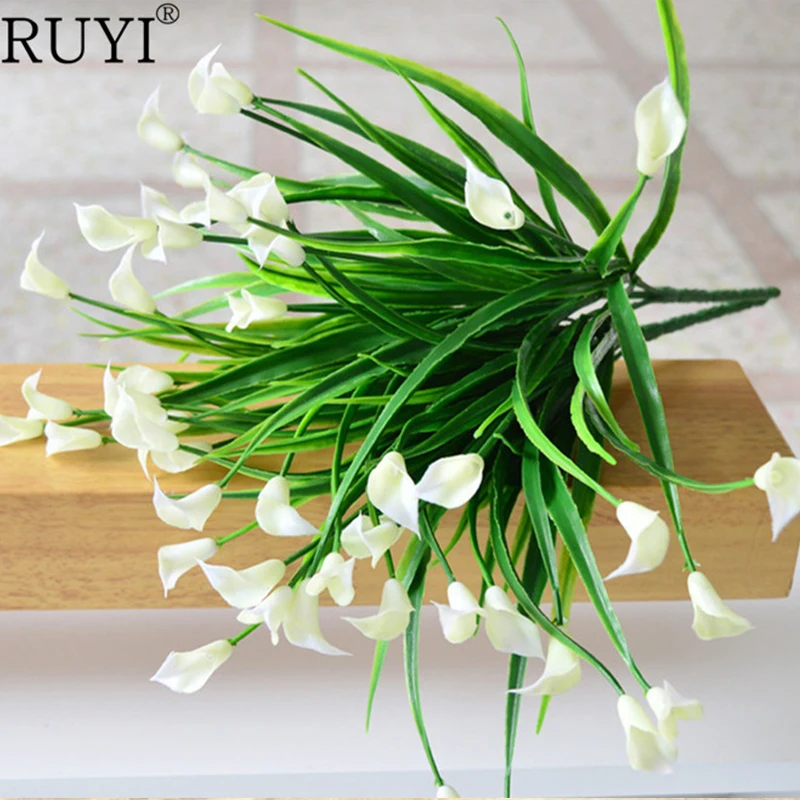 New beautiful 25 heads/bouquet mini artificial calla with leaf fake plastic lily Aquatic plants home room Christmas decor flower
New beautiful 25 heads/bouquet mini artificial calla with leaf fake plastic lily Aquatic plants home room Christmas decor flower