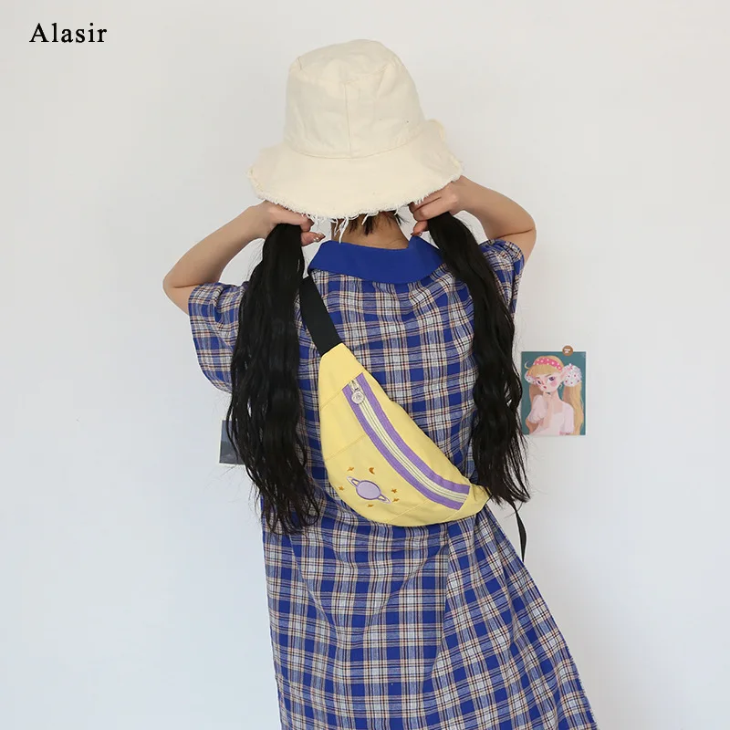 Alasir Embroidery Fanny Pack for Women Cute Cartoon Chest Bag Lady Casual Embroidery Waist Bag Purple Phone Pouch Purse Girl
Alasir Embroidery Fanny Pack for Women Cute Cartoon Chest Bag Lady Casual Embroidery Waist Bag Purple Phone Pouch Purse Girl