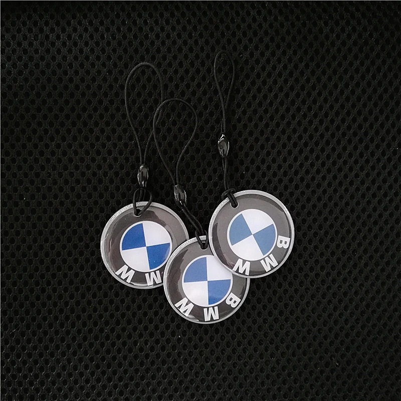 1Pcs 13.5MHZ Rewritable Card UID Changeable S50 Chinese Magic 1K NFC Keyfob Cartoon Key Fob Ring Keychain Token Trinket buckle
1Pcs 13.5MHZ Rewritable Card UID Changeable S50 Chinese Magic 1K NFC Keyfob Cartoon Key Fob Ring Keychain Token Trinket buckle