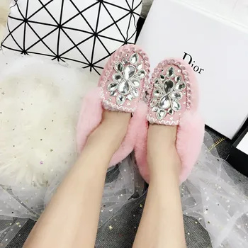 2018 winter European hand-studded rhinestones flower fur one warm snow boots fashion thickening comfortable women's boots.
2018 winter European hand-studded rhinestones flower fur one warm snow boots fashion thickening comfortable women's boots.