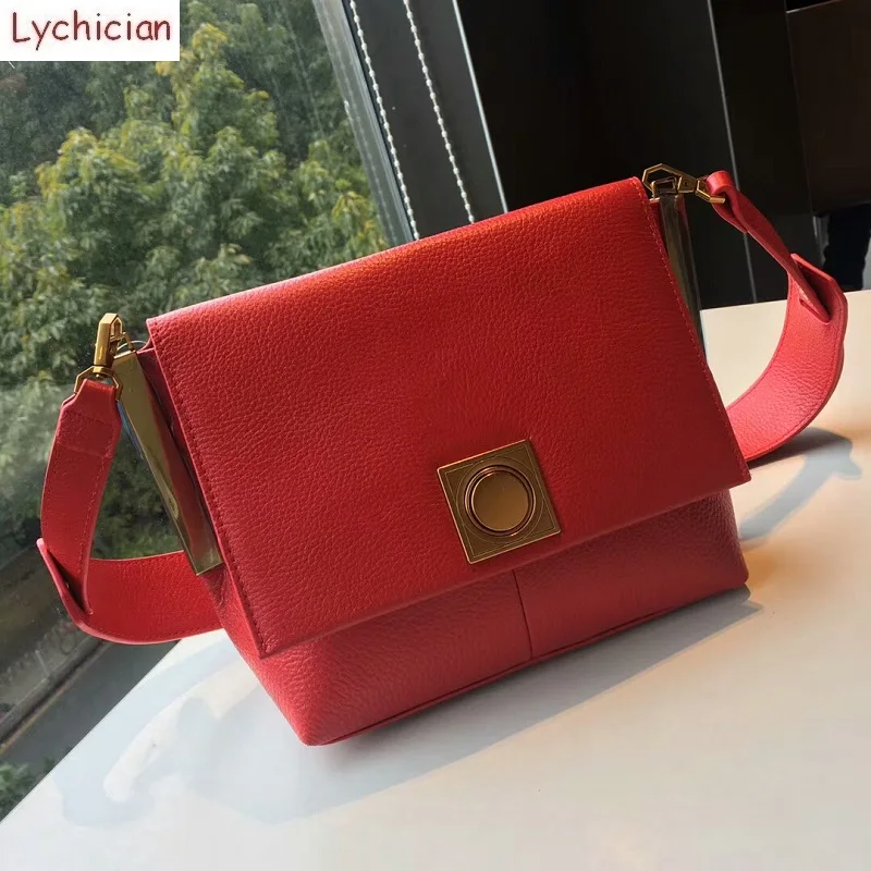 2018 Spring Summer Women High quality Genuine Leather Messenger Bag Ladies flap shoulder bag big strap bolsos cross body bag
2018 Spring Summer Women High quality Genuine Leather Messenger Bag Ladies flap shoulder bag big strap bolsos cross body bag