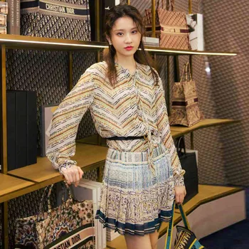 Mini Dress Designer High Quality 2019 Summer New Women'S Fashion Party Boho Beach Vintage Elegant Chic Print Sunscreen Dresses
Mini Dress Designer High Quality 2019 Summer New Women'S Fashion Party Boho Beach Vintage Elegant Chic Print Sunscreen Dresses