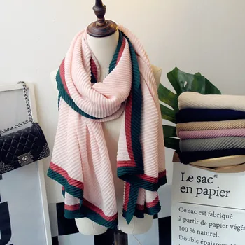 Miyake The beauty of the skin pressure fold color edge fluffy modeling, spring and autumn black women scarf big shawl
Miyake The beauty of the skin pressure fold color edge fluffy modeling, spring and autumn black women scarf big shawl