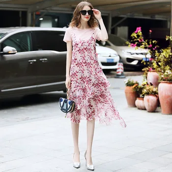 2019 New Summer Fashion Women's Sets Pink Short Sleeve Basic T-shirt + Ruffles Printing Strap Chiffon Dress Students Suits
2019 New Summer Fashion Women's Sets Pink Short Sleeve Basic T-shirt + Ruffles Printing Strap Chiffon Dress Students Suits