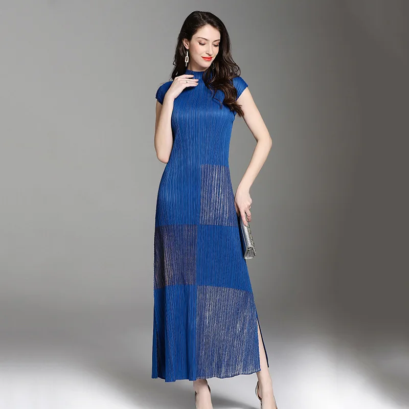 LANMREM 2019 New Fashion Stand Collar Gilded Print Pleated Dress Female's Sleeveless Vent Hemline Elegance Dress Vestido YG034
LANMREM 2019 New Fashion Stand Collar Gilded Print Pleated Dress Female's Sleeveless Vent Hemline Elegance Dress Vestido YG034