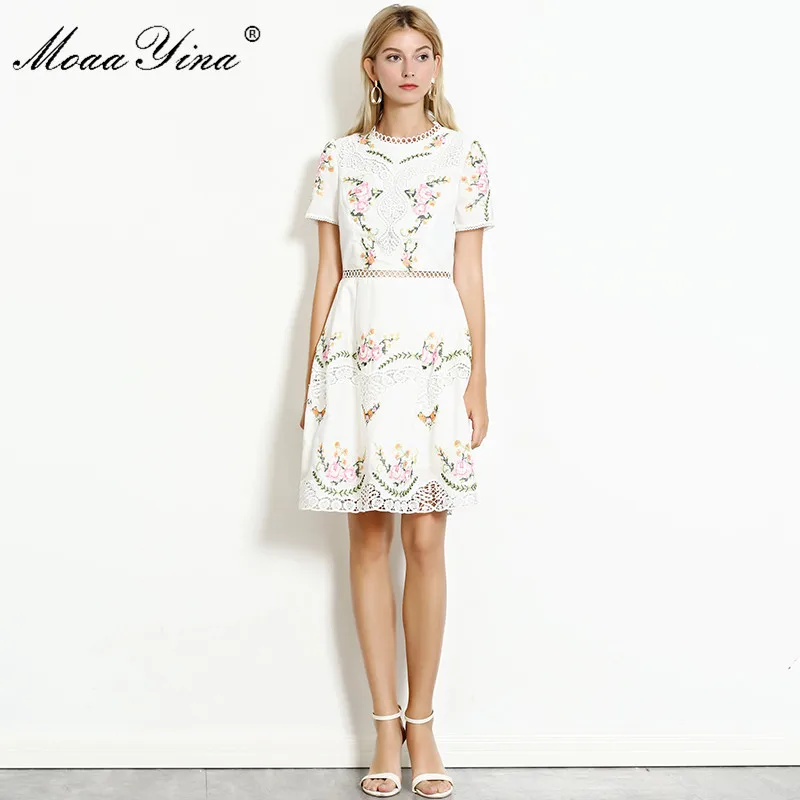MoaaYina Fashion Designer Runway dress Spring Summer Women Dress Short sleeve Floral Embroidery Hollow Out Elegant Dresses
MoaaYina Fashion Designer Runway dress Spring Summer Women Dress Short sleeve Floral Embroidery Hollow Out Elegant Dresses