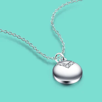 Contracted the silver necklace female personality 925 sterling silver round the card pendant clavicle necklace girl friend a gif
Contracted the silver necklace female personality 925 sterling silver round the card pendant clavicle necklace girl friend a gif