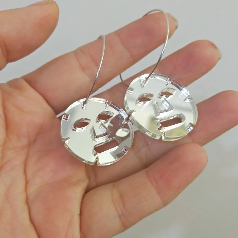 2018 New DFashion Personality Acrylic Silver Mask Earrings For Women Night Club Fashion Acrylic Punk Drop Earrings Jewelry
2018 New DFashion Personality Acrylic Silver Mask Earrings For Women Night Club Fashion Acrylic Punk Drop Earrings Jewelry