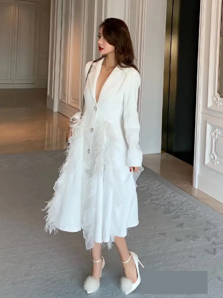 Long Women Winter Coat Vintage Feather Coat Female Overcoat Lotus Leaf White Slim Thin Outwear Women Clothes 2019 Fur Outwear
Long Women Winter Coat Vintage Feather Coat Female Overcoat Lotus Leaf White Slim Thin Outwear Women Clothes 2019 Fur Outwear