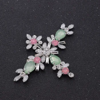 2pcs/lot Exquisite opal glass rhinestones appliques for wedding dress crystal decorations for clothing sew on pathces
2pcs/lot Exquisite opal glass rhinestones appliques for wedding dress crystal decorations for clothing sew on pathces