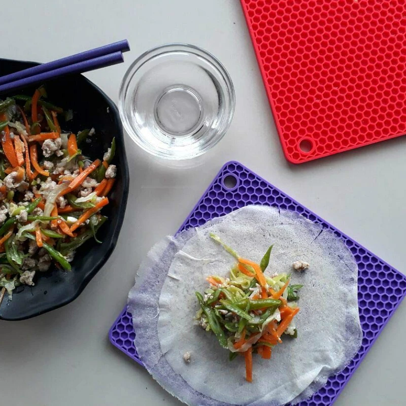 Universal Magic Silicone Pot Holders Magic Silicone Placemat Trivets Spoon Rests Place Mats for Dining Table Plate Coasters
Universal Magic Silicone Pot Holders Magic Silicone Placemat Trivets Spoon Rests Place Mats for Dining Table Plate Coasters