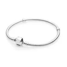 Original Authentic 925 Sterling Silver Bead Charm Chain Fit Pandora Silver Bracelet with Silver Clasp for Women DIY Jewelry Gift
Original Authentic 925 Sterling Silver Bead Charm Chain Fit Pandora Silver Bracelet with Silver Clasp for Women DIY Jewelry Gift