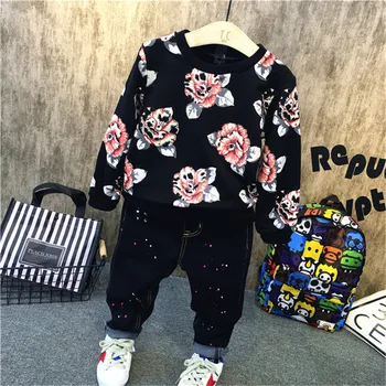 2PCS boys spring autumn clothing set kids floral printed casual hoodies and jean set baby o-neck long sleeve tops children 2-7T
2PCS boys spring autumn clothing set kids floral printed casual hoodies and jean set baby o-neck long sleeve tops children 2-7T