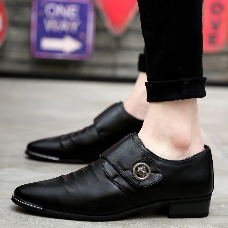 Men Luxury Dress Shoes outdoor Patent Leather Oxford Mens Shoes lace up Italy White Derby Formal Male Flats Drop Shipping p4
Men Luxury Dress Shoes outdoor Patent Leather Oxford Mens Shoes lace up Italy White Derby Formal Male Flats Drop Shipping p4