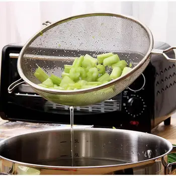 Fine Mesh Strainer Flour Sifter Sieve Colander Stainless Steel Wire Oil Strainer Kitchen Baking Cooking Tools Food Filter
Fine Mesh Strainer Flour Sifter Sieve Colander Stainless Steel Wire Oil Strainer Kitchen Baking Cooking Tools Food Filter