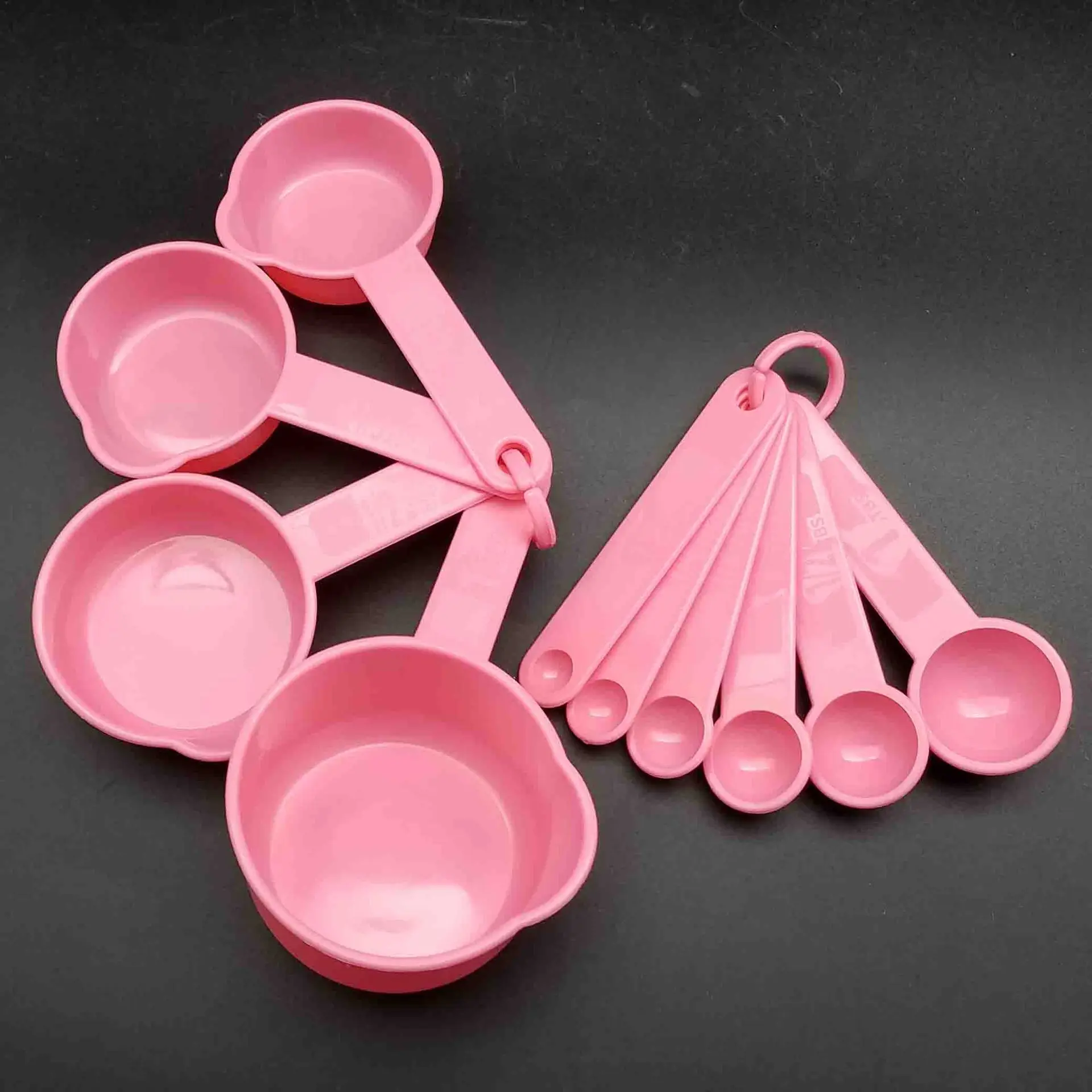 Pink ten-piece measuring cup measuring spoon baking measuring cup Environmentally friendly material
Pink ten-piece measuring cup measuring spoon baking measuring cup Environmentally friendly material